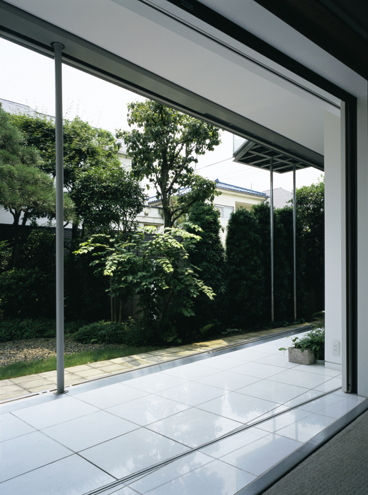 Extended “Engawa” House